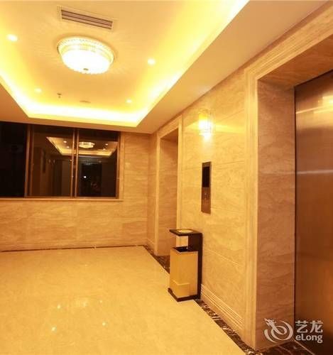 Jiayun Hotel Chengdu Exterior photo